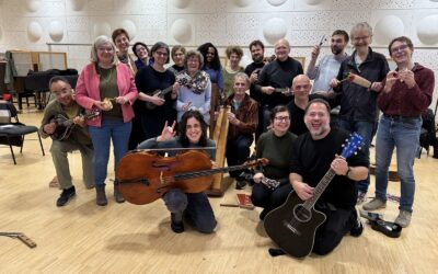 Mit Reissäckchen und Daumenklavier: Musikmachen für alle