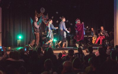 Talkrunden, Konzerte, Theater und Party