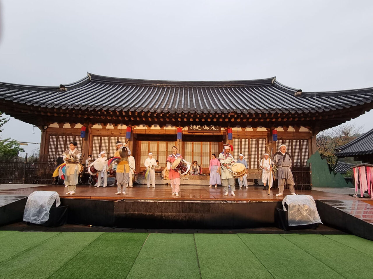 Traditions­bewusst und experimentier­freudig