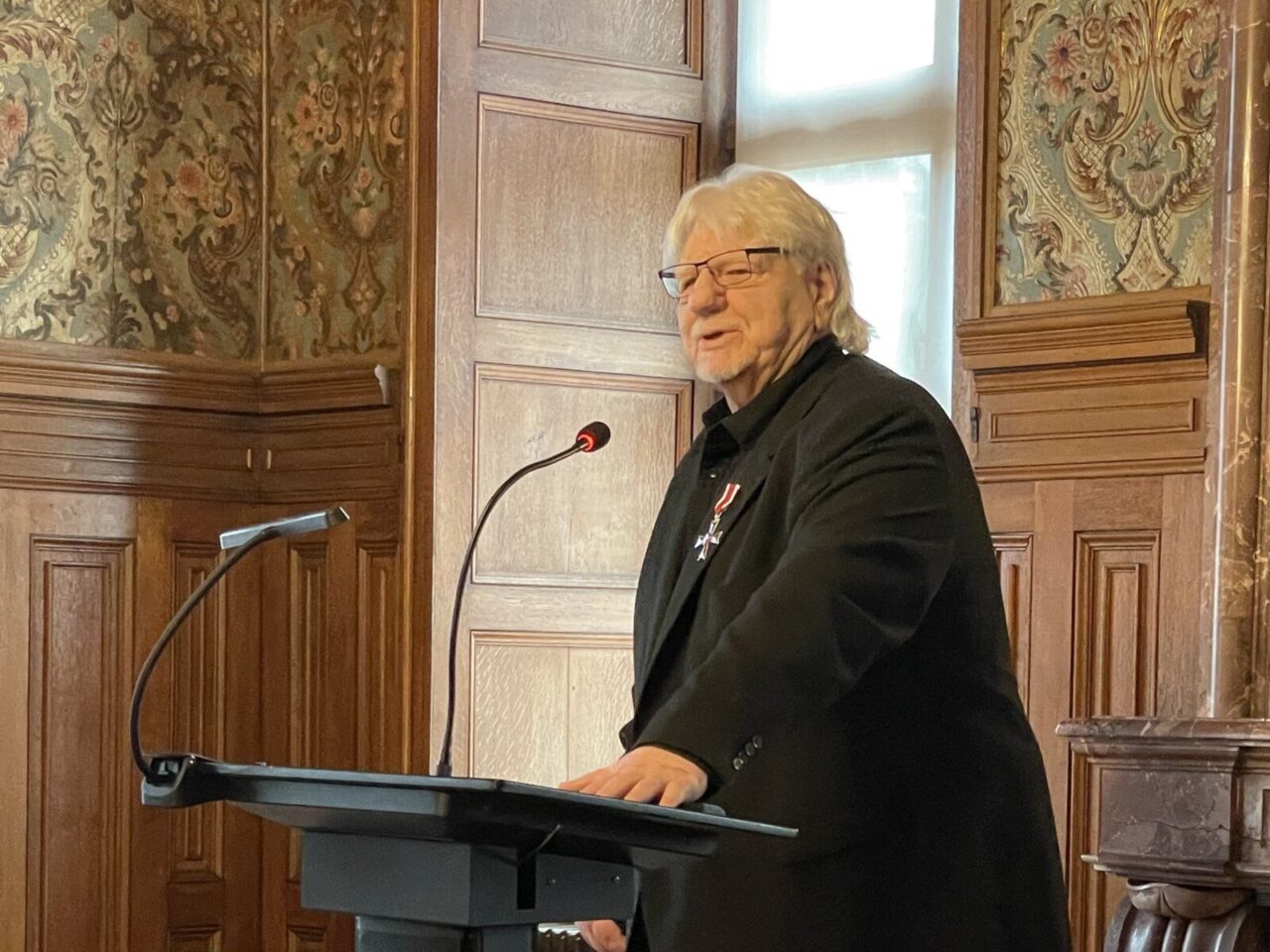 Verdienstkreuz für ein norddeutsches Urgestein