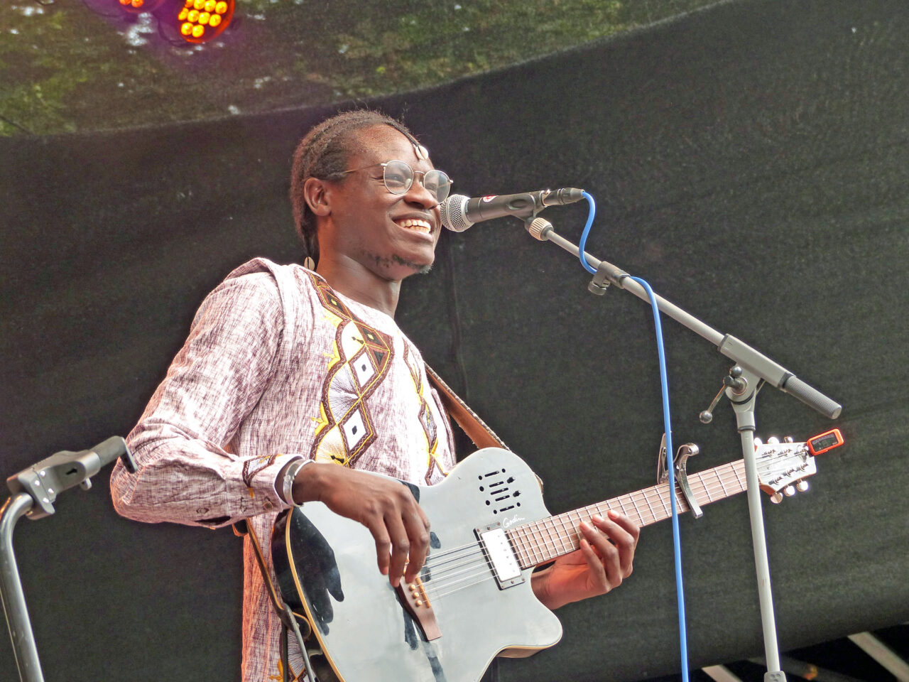 Schwarz, deutscherer, deutschestere