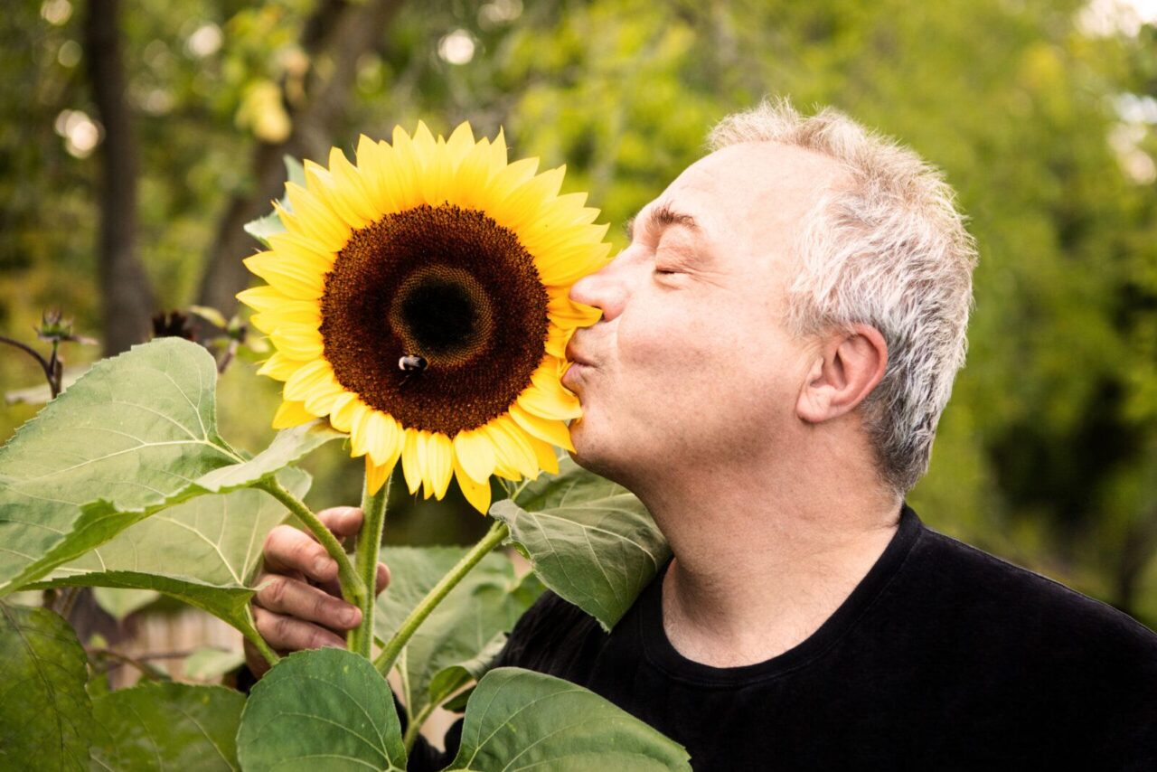 Kühlschrank leer, Aschenbecher voll